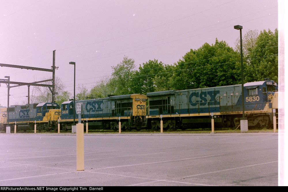 CSX 5830, 5839, 2775, 6215 on Q418